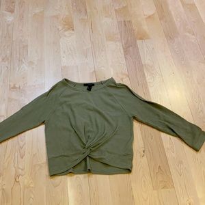 Long sleeve dark green knotted  shirt